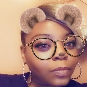 Meet your Posher, Sheneka